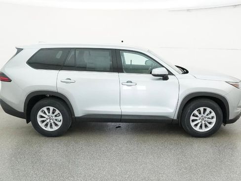 New 2026 Toyota Grand Highlander XLE image 44