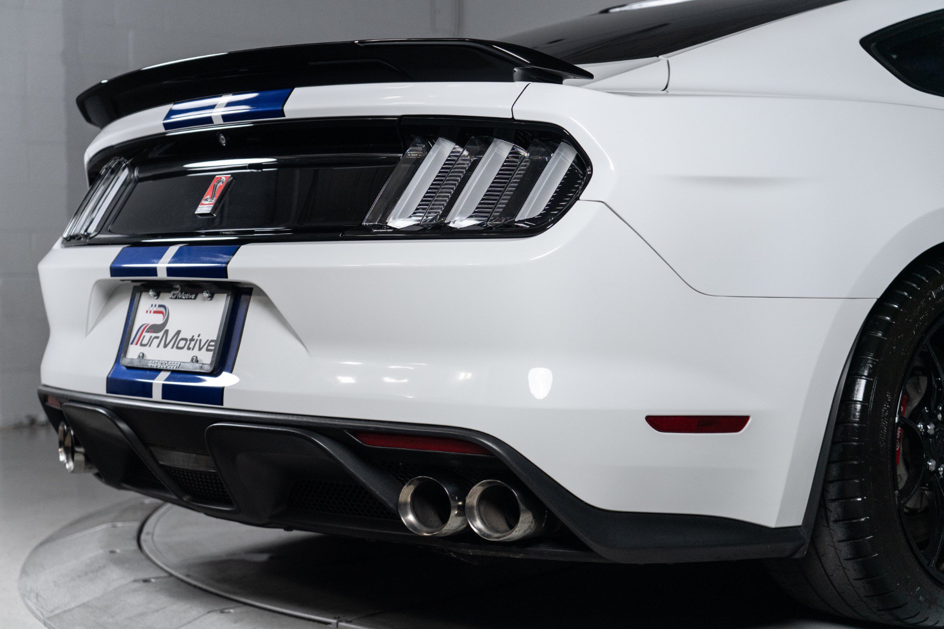 Used 2016 Ford Mustang Shelby GT350 w/ Technology Package RWD image 14