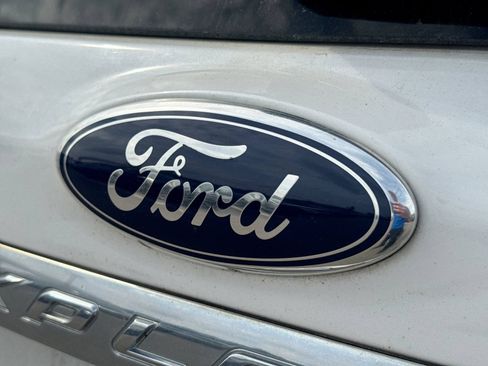 Used 2014 Ford Explorer Limited w/ Equipment Group 301A AWD/4WD image 14
