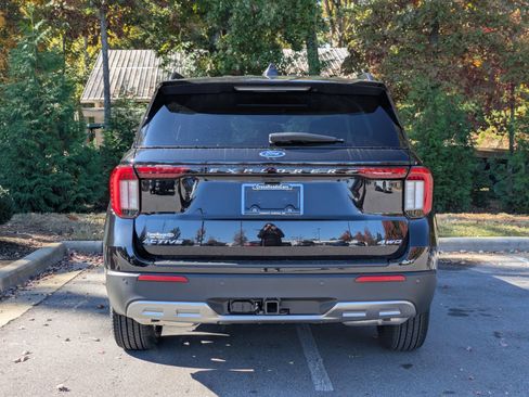 New 2026 Ford Explorer Active w/ Active Comfort Package image 4