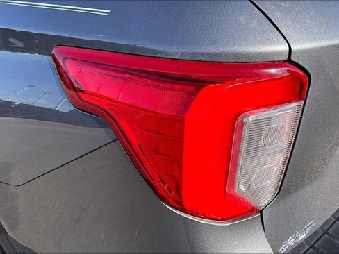 Used 2022 Ford Explorer XLT RWD image 26