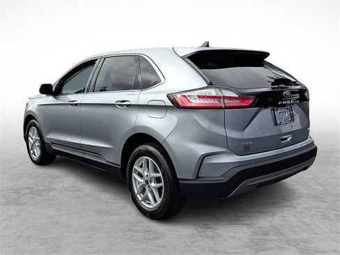 Certified 2022 Ford Edge SEL w/ Convenience Package image 4