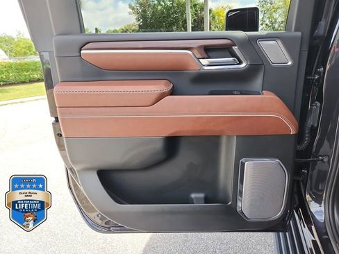Certified 2024 GMC Sierra 3500 Denali Ultimate AWD/4WD image 7
