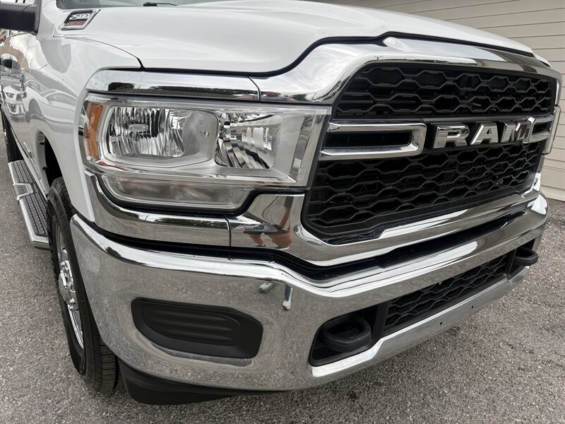 Used 2022 RAM 2500 Tradesman w/ Chrome Appearance Group RWD image 18