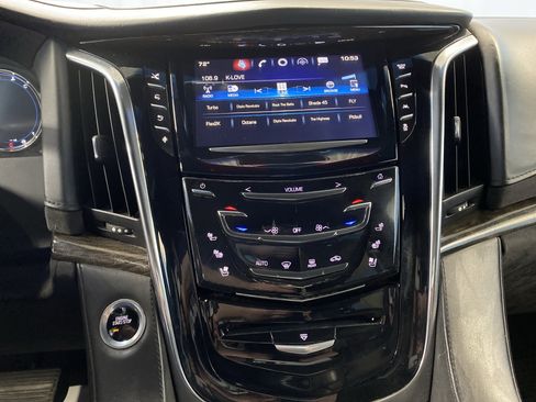 Used 2016 Cadillac Escalade Platinum image 19