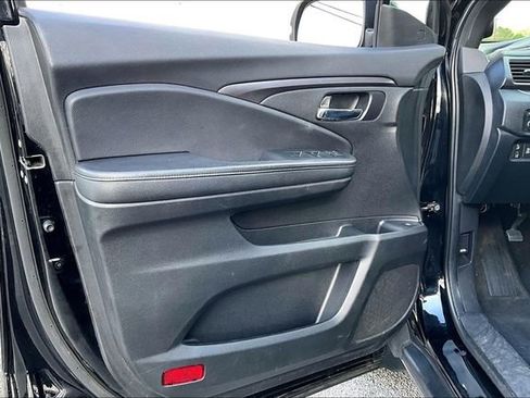 Used 2022 Honda Pilot Sport image 17