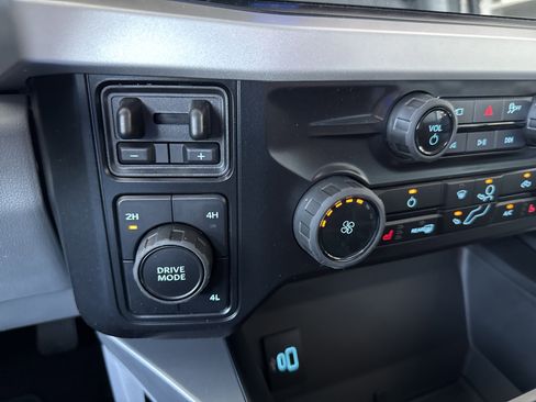 New 2026 Ford F350 XLT w/ XLT Premium Package image 27