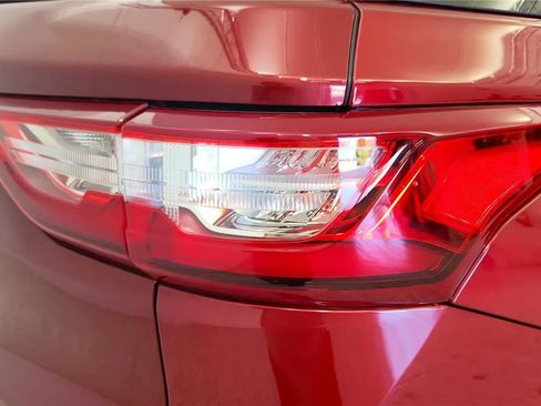 Used 2020 Chevrolet Traverse RS image 15