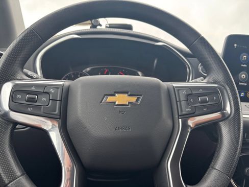 Used 2025 Chevrolet Blazer LT FWD image 25