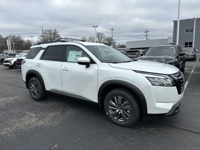 New 2025 Nissan Pathfinder SV