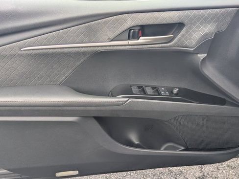 Used 2025 Toyota Camry XLE FWD image 10