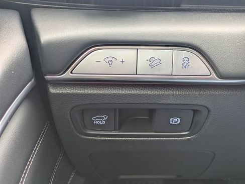 Used 2025 Genesis GV80 2.5T Standard AWD/4WD image 28