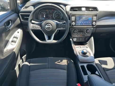 Used 2025 Nissan Leaf S FWD image 11