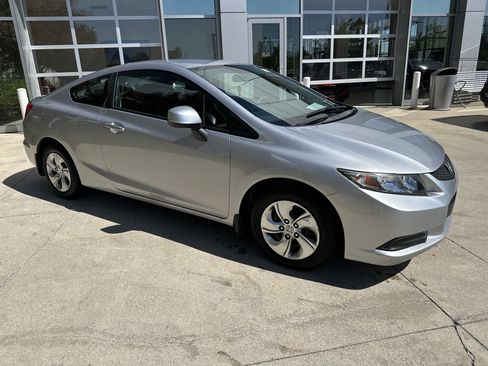 Used 2013 Honda Civic LX image 2