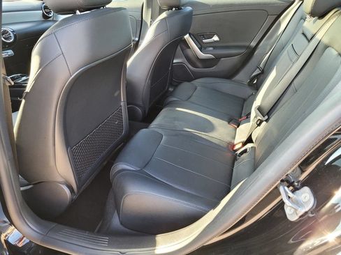 Used 2025 Mercedes-Benz CLA 250 image 3