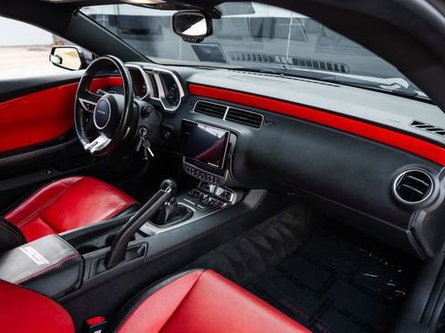 Used 2011 Chevrolet Camaro SS w/ Interior Accent Trim Package image 18