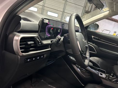 New 2025 Kia Telluride S image 30