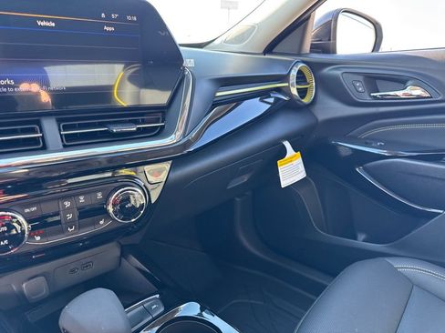 New 2026 Chevrolet Trax ACTIV w/ Sunroof Package image 23