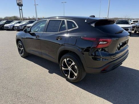 New 2026 Chevrolet Trax RS image 7