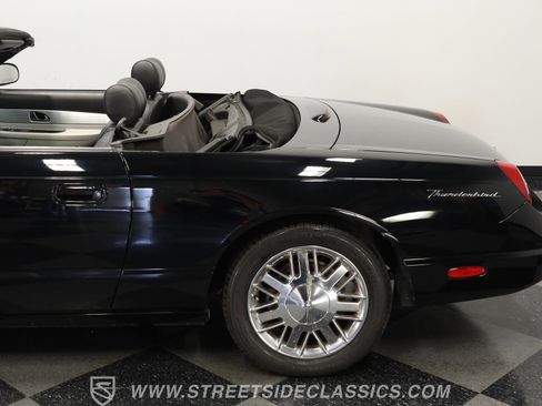 Used 2002 Ford Thunderbird Neiman Marcus image 23