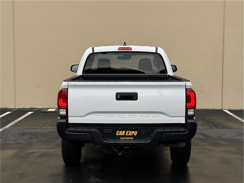Used 2022 Toyota Tacoma SR RWD image 5