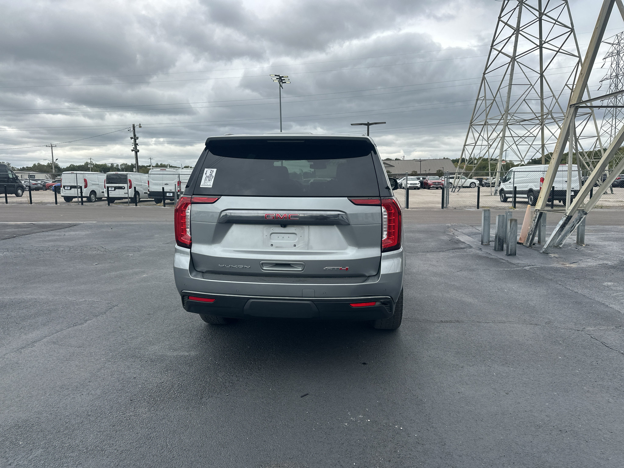 Used 2023 GMC Yukon AT4 w/ Technology Package AWD/4WD image 6