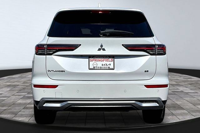 Used 2025 Mitsubishi Outlander SE FWD image 5