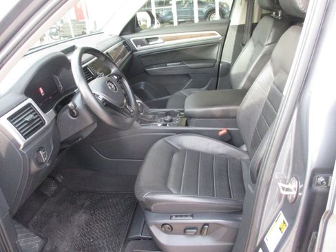 Used 2019 Volkswagen Atlas SEL Premium image 4