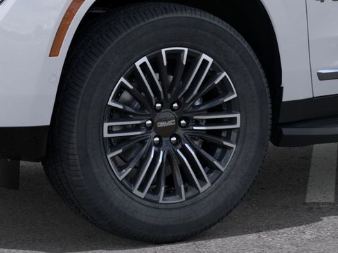 New 2026 GMC Yukon Elevation image 9