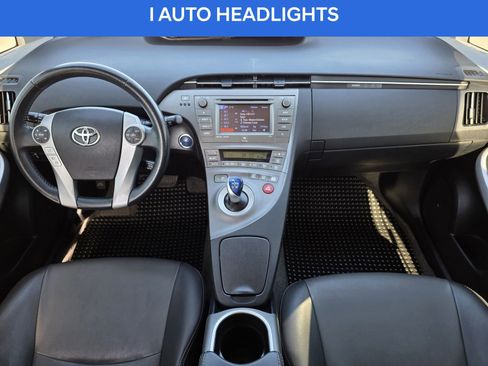 Used 2013 Toyota Prius Four image 12
