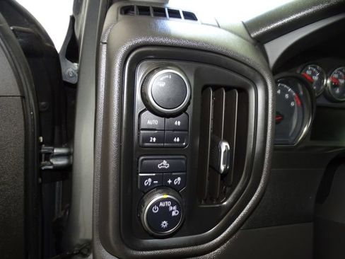 Used 2022 Chevrolet Silverado 1500 Custom Trail Boss w/ Safety Confidence Package image 9