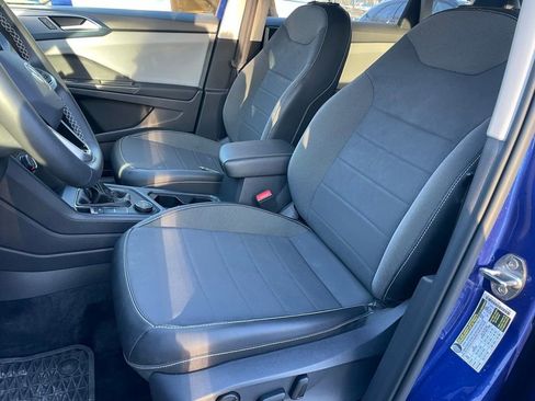 Certified 2022 Volkswagen Taos SE image 6