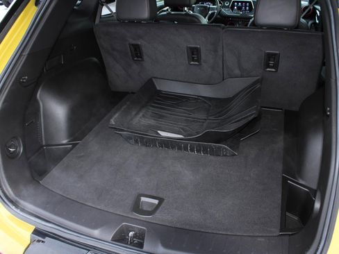 Used 2022 Chevrolet Blazer RS w/ Enhanced Convenience Package image 8