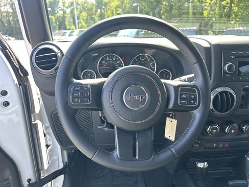 Used 2018 Jeep Wrangler Unlimited Sport S AWD/4WD image 26