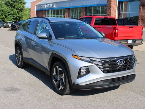 Used 2024 Hyundai Tucson SEL w/ Convenience Package AWD/4WD image 4