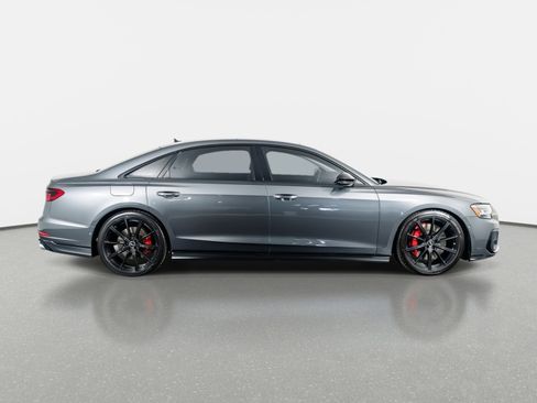 Used 2022 Audi S8 w/ S8 Executive Package image 7