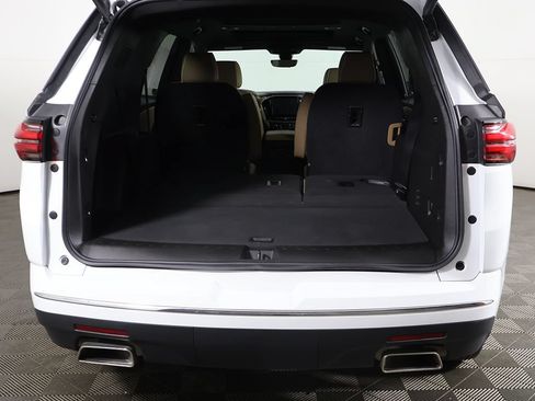 Used 2023 Chevrolet Traverse Premier AWD/4WD image 21