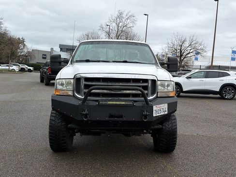 Used 2003 Ford F250 XLT image 2
