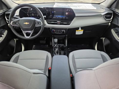 New 2026 Chevrolet TrailBlazer LT w/ LT Cold Weather Package FWD image 14