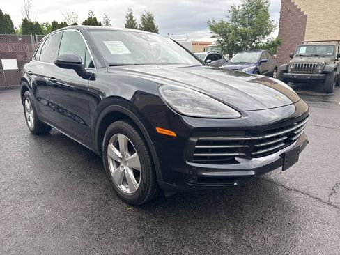 Used 2020 Porsche Cayenne E-Hybrid w/ Premium Plus Package AWD/4WD image 7