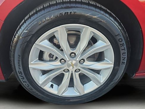 Used 2025 Chevrolet Malibu LT FWD image 11