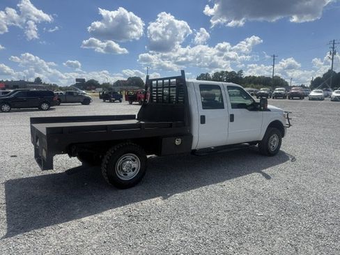 Used 2014 Ford F250 XL w/ Power Equipment Group AWD/4WD image 6