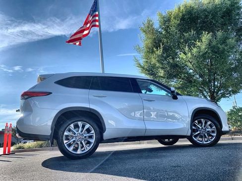 Used 2020 Toyota Highlander Limited AWD/4WD image 9