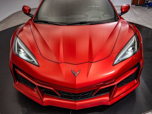 Used 2025 Chevrolet Corvette Z06 w/ Stealth Interior Trim Package RWD image 17