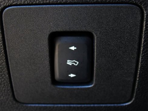 Used 2015 Ford F150 Lariat w/ Equipment Group 502A Luxury image 15