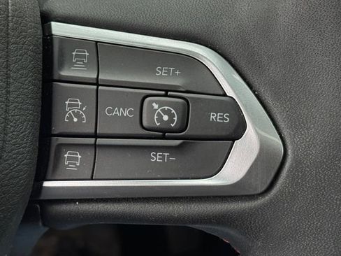 Used 2023 Jeep Compass Trailhawk w/ Sun and Sound Group AWD/4WD image 20