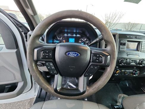 Used 2019 Ford F550 2D Standard Cab XL DRW image 11