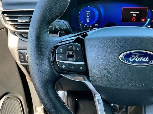 Used 2022 Ford Explorer ST w/ Equipment Group 401A AWD/4WD image 11
