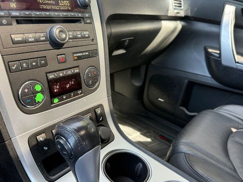 Used 2011 GMC Acadia SLT image 41