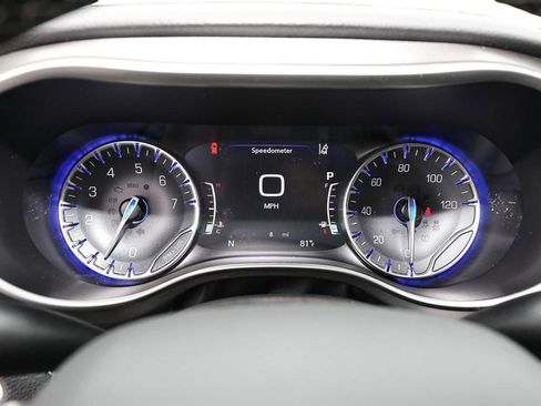 New 2026 Chrysler Pacifica Select AWD/4WD image 13